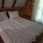 Cozy كولين فاكوف